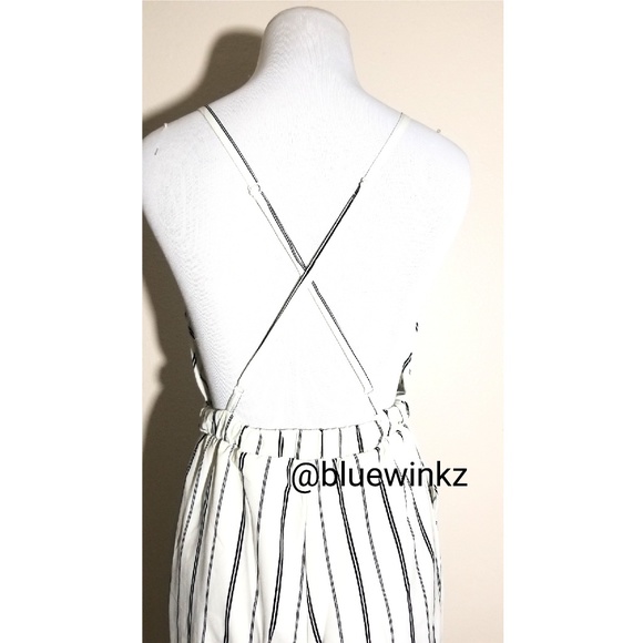 💮White and Black Stripe Jumpsuit - Picture 7 of 8